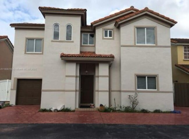 Photo - 990 NW 126th Path House