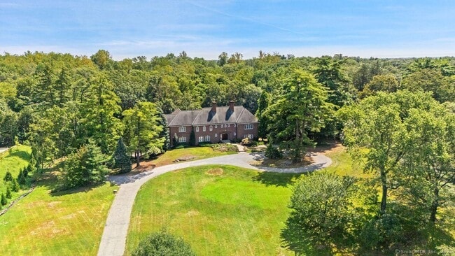 Photo - 229 Stanwich Rd