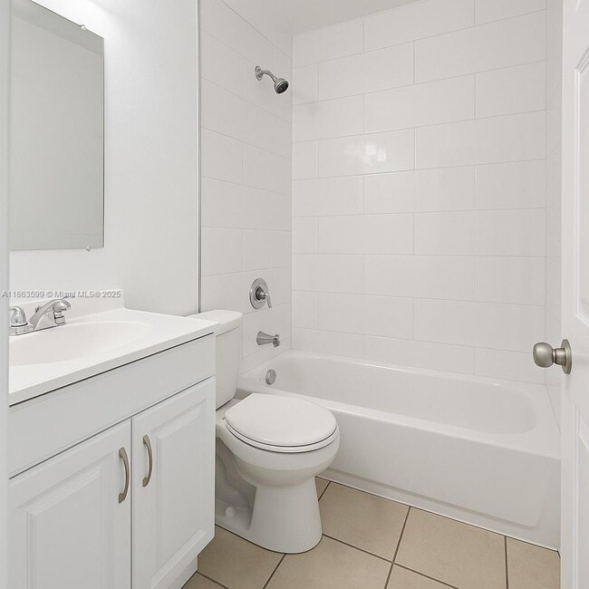 Photo - 1015 Palm Ave Unit 12A