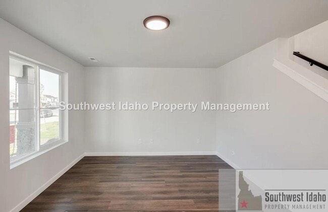 Photo - 8140 E Sunray Dr