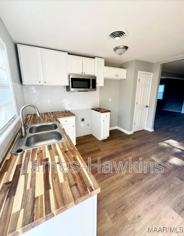 Photo - 1206 Woodbridge Dr