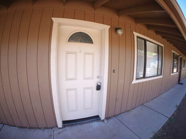 (596) 2905 N. Third Street Unit #1 - (596) 2905 N. Third Street Apartment Unit #1 Unit #1