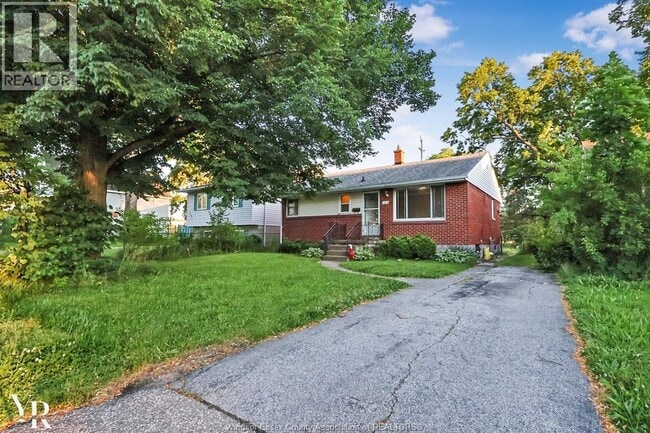 Photo - 1275 Chappell Ave