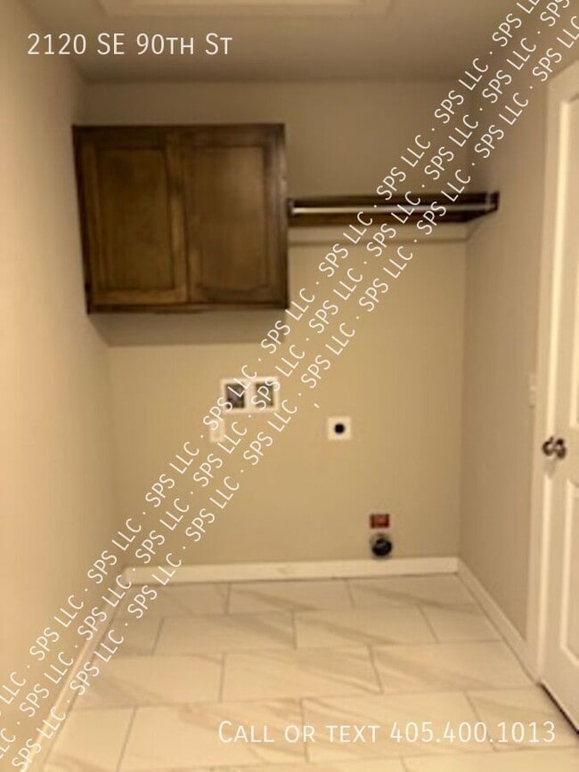 Photo - 2120 SE 90th St