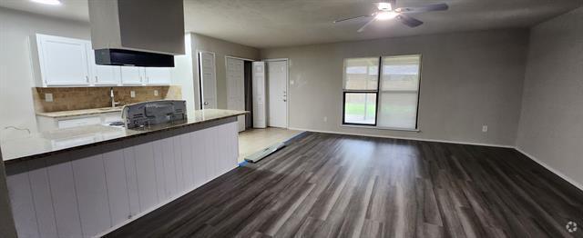 Building Photo - 5324 Young Dr Rental
