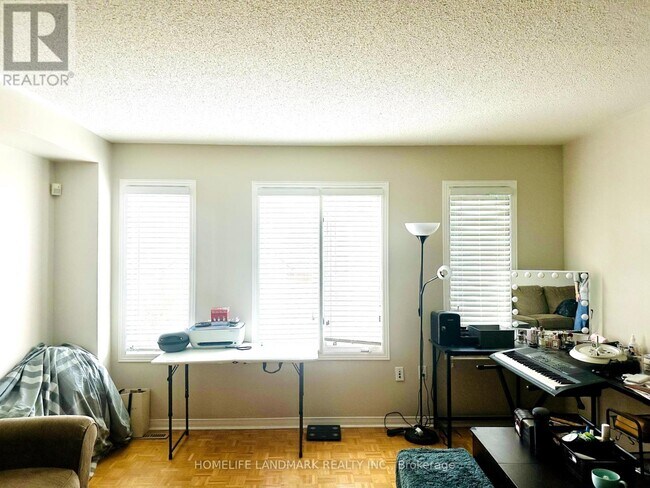 Photo - 52 Beresford Dr