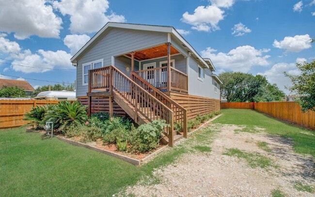 Building Photo - 4802 Crane St