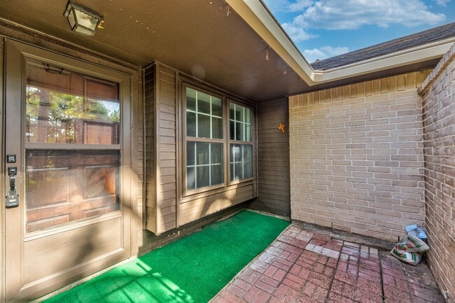 Photo - 6818 Brockington Dr