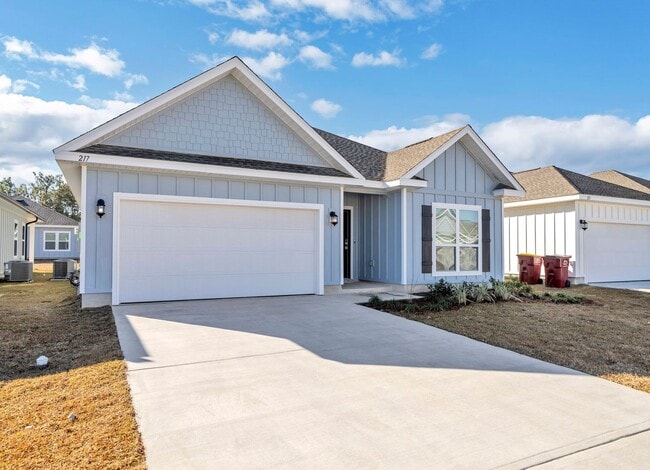 Photo - 4bed/2bath Craftsman home in Crestview