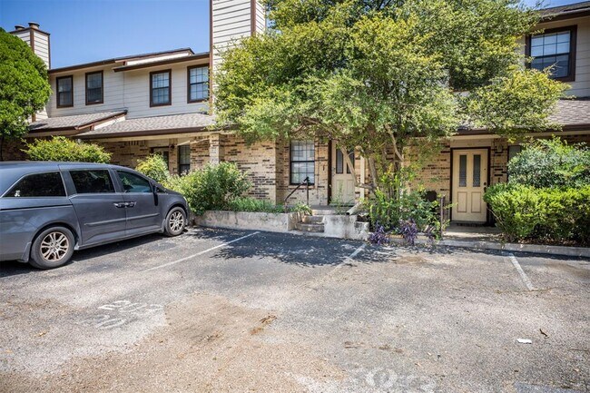 Photo - 7800 Northcrest Blvd Unit 203