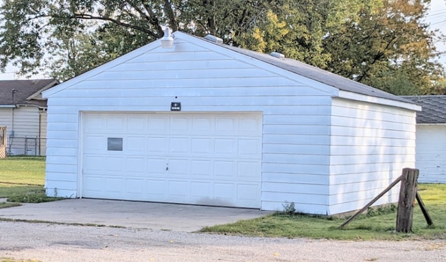 Building Photo - 601 S 31st St