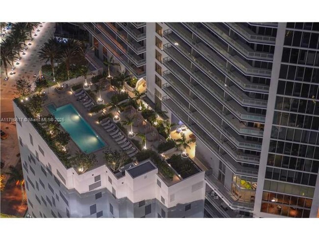 Photo - 1300 Brickell Bay Dr Unidad 2508 Rental