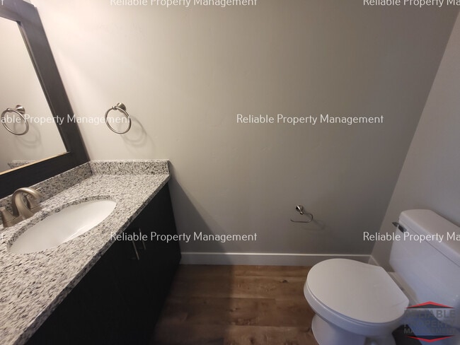 Photo - 1612 Hannah Ln