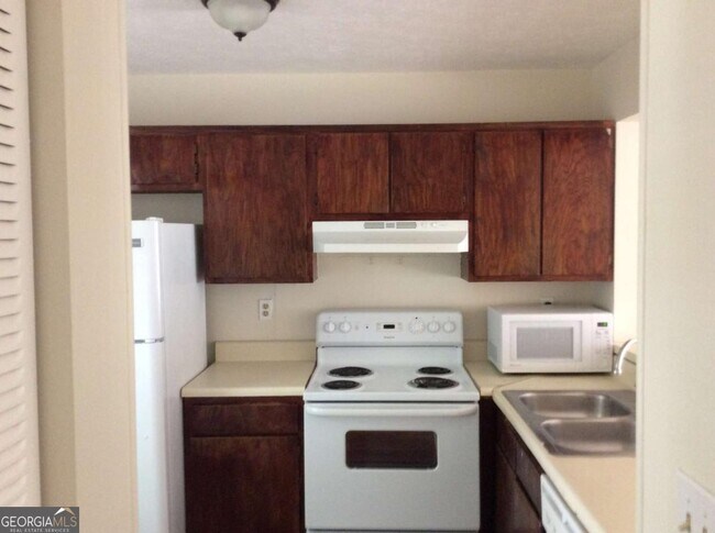 Photo - 200 Sheraton Ct