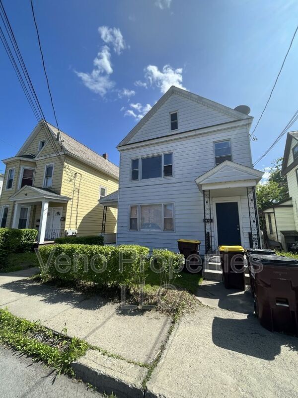 Building Photo - 25 William St