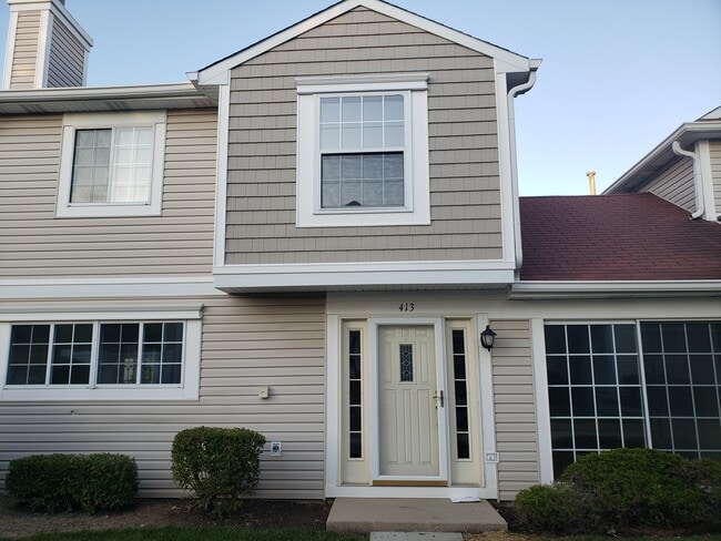 Building Photo - 413 Le Parc Cir