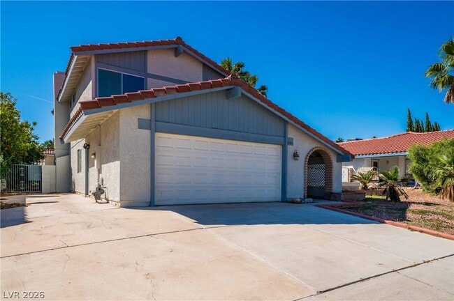 8705 Isola Dr