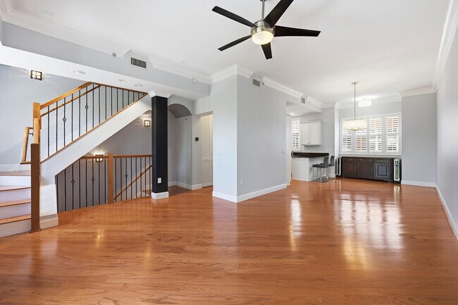 Photo - 542 NE 7th Ave