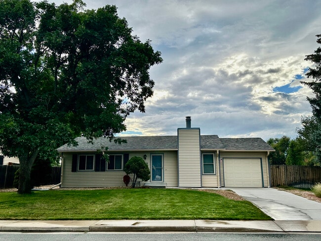 Building Photo - 13225 Grove Way Rental