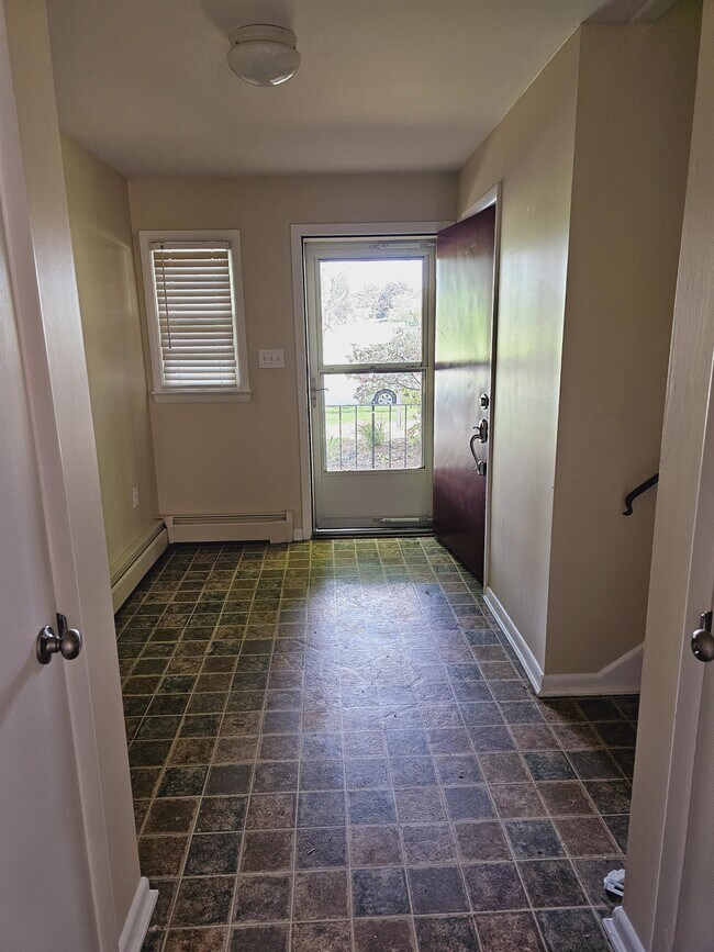 Photo - 222 Walker St