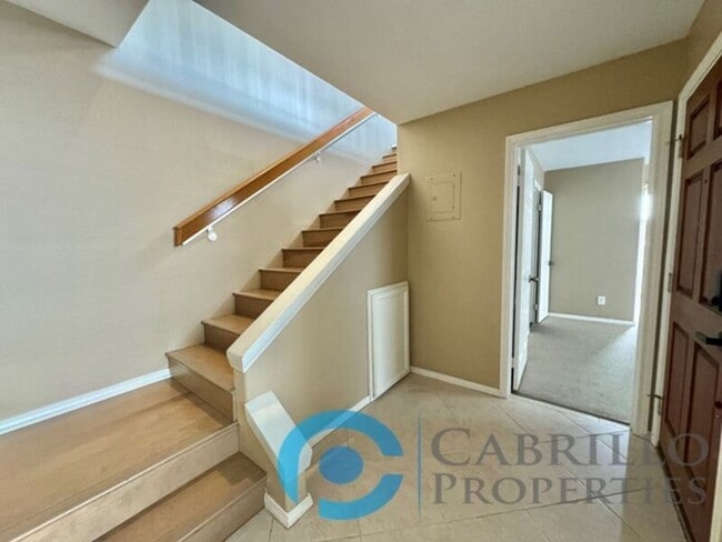 Photo - 1070 Felspar St