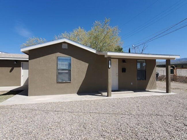 Short Term OR 1 Year Lease - Short Term OR 1 Year Lease House