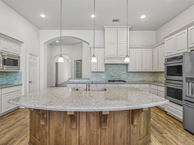 Building Photo - 27215 Symphony Creek Ln