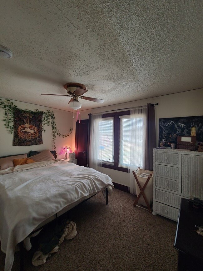 Photo - 709 N Busey Ave Unit 2