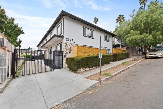 Building Photo - 2027 Vista Del Mar Ave Unit 3 Rental