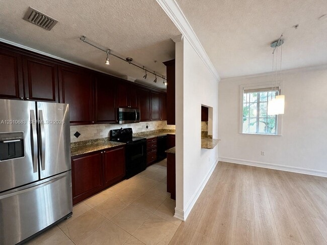 Photo - 115 Mendoza Ave Unit 202