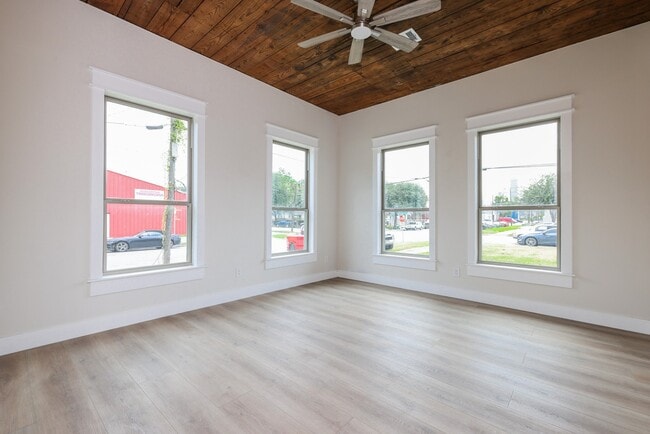 Photo - 3407 Garrow St