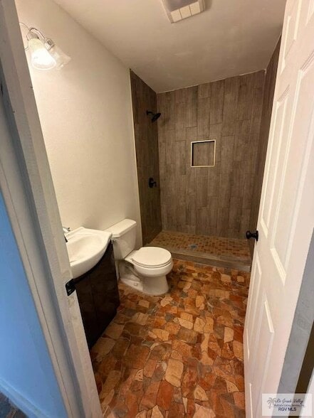 Photo - 201 McGregor St