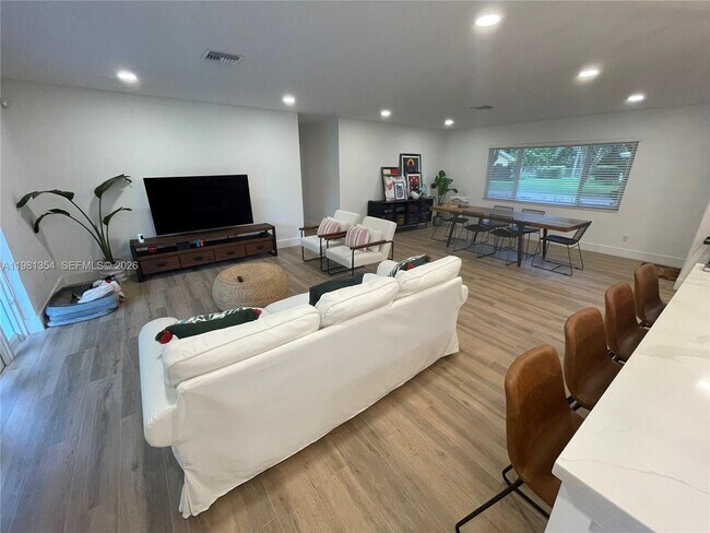 Photo - 10343 SW 114th St