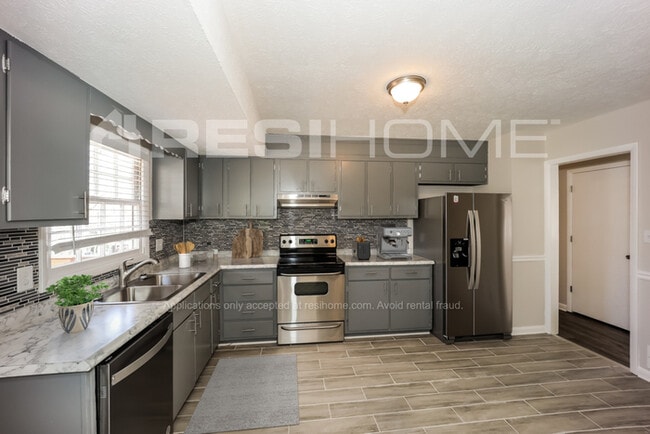 Photo - 440 Johnson Rd