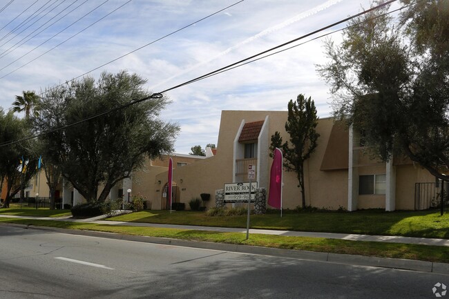River Rock Apts