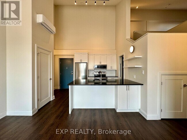 Photo - 33 Maple Grove Rd