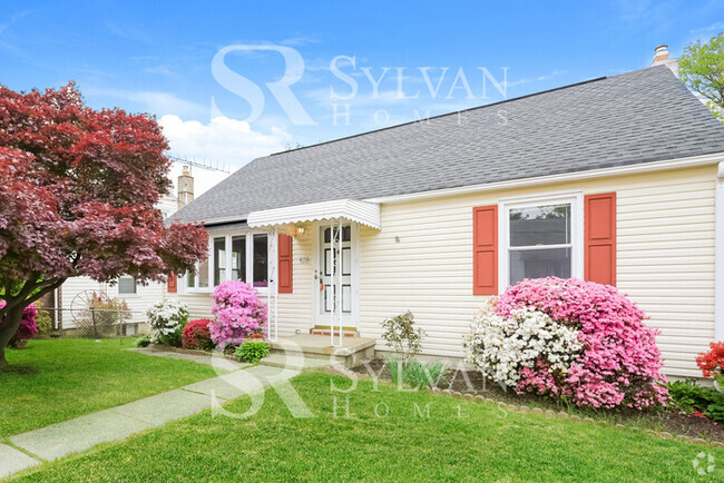 Building Photo - Where Charm Meets Comfort Rental