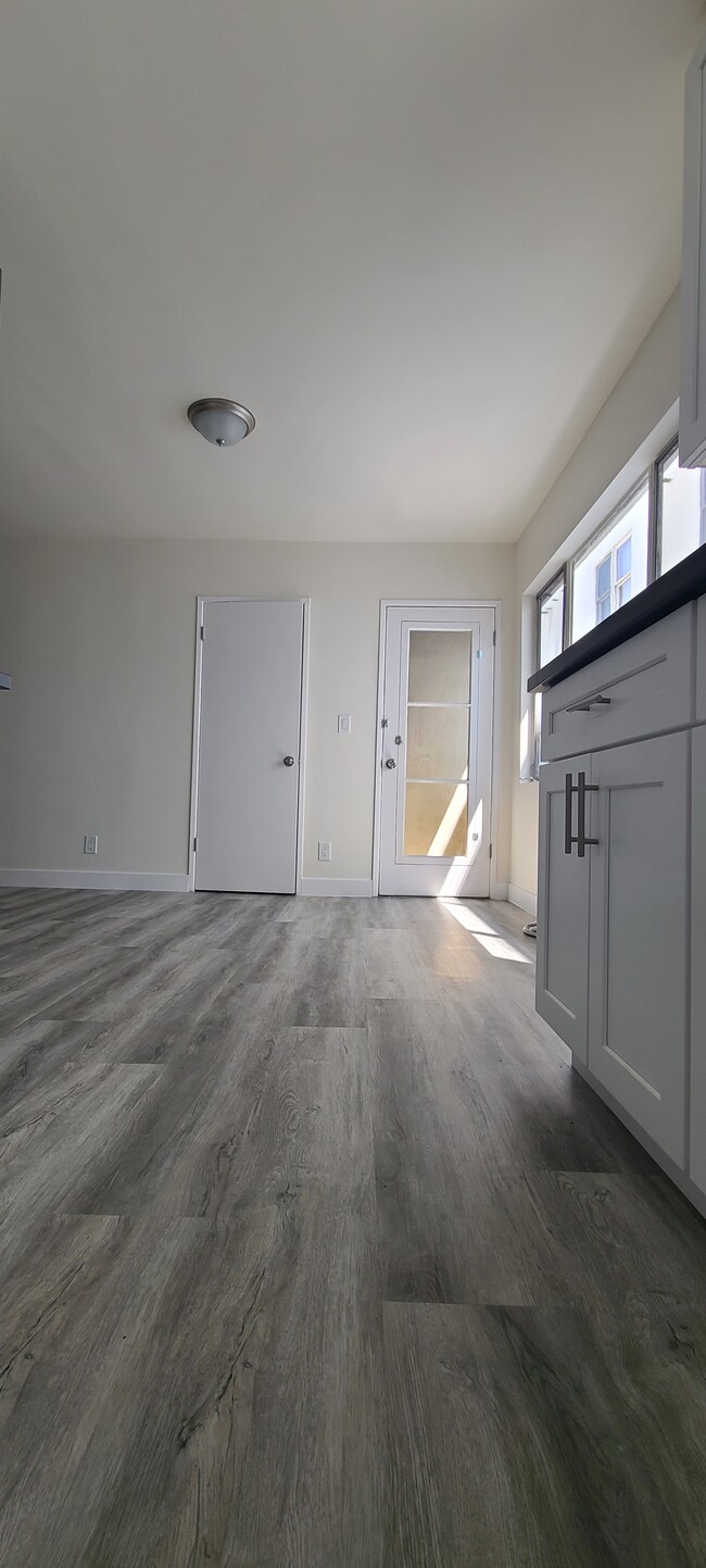 Photo - 361 N Hayworth Ave Unit 8