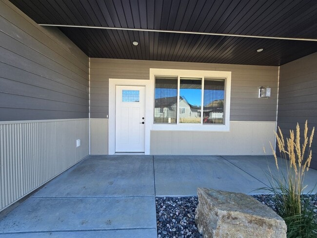 Photo - 6314/6316 Decker Lane Unidad 6314 Decker Ln