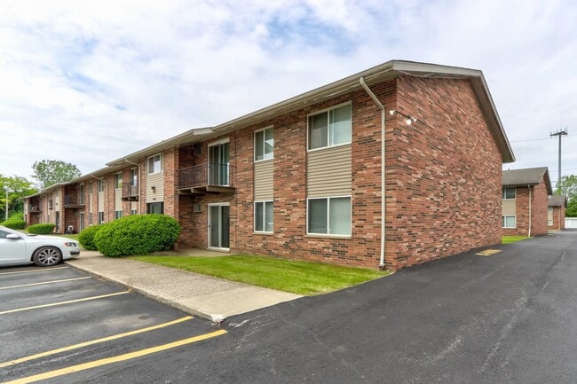 Ellacott Parkway Apartments
