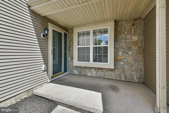 Building Photo - 35 Nutmeg Pl