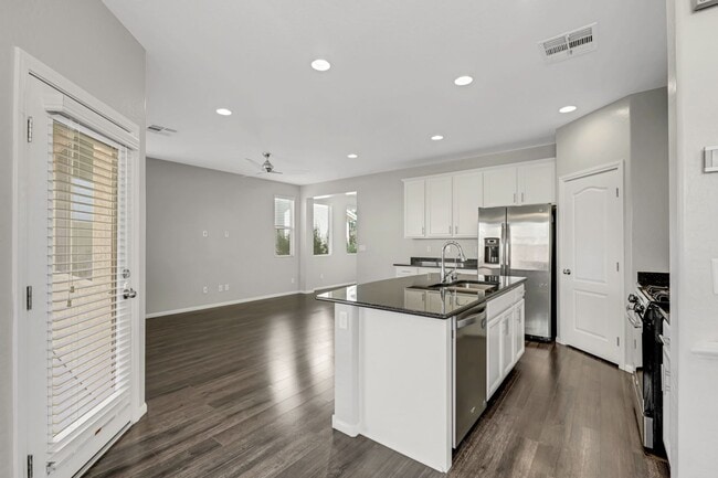 Photo - Beautiful 3 Bedroom home in Mountains Edge