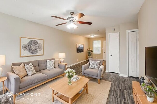 Photo - 379 Donna Dr