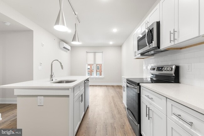 Photo - 214 Vine St