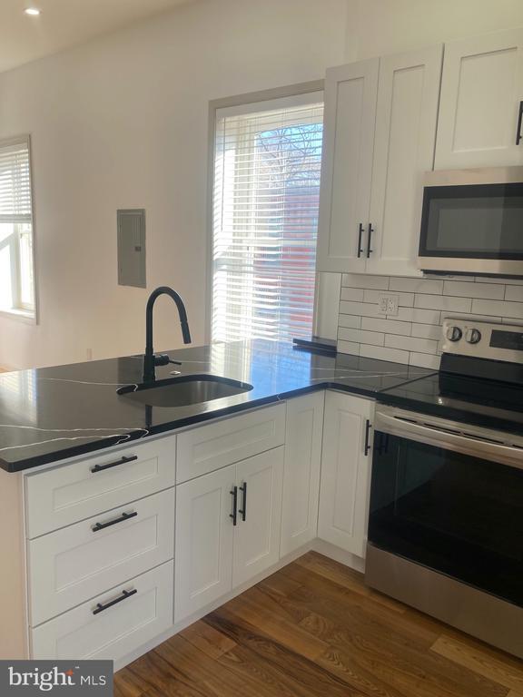 Photo - 1901 W Diamond St