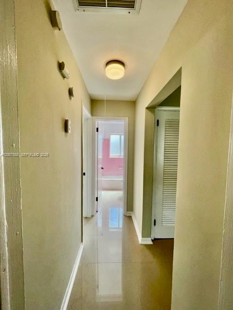 Photo - 949 W Kalmia Dr