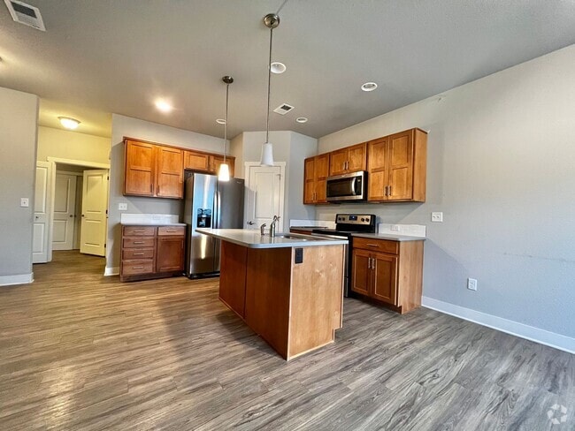 Building Photo - Spacious and Light-Filled 2 Bedroom, 2.5 B... Rental