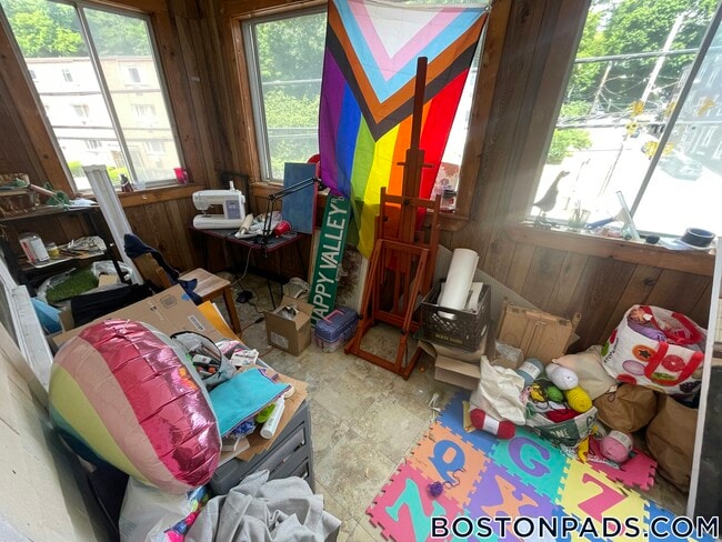 Building Photo - 348 Faneuil St Rental