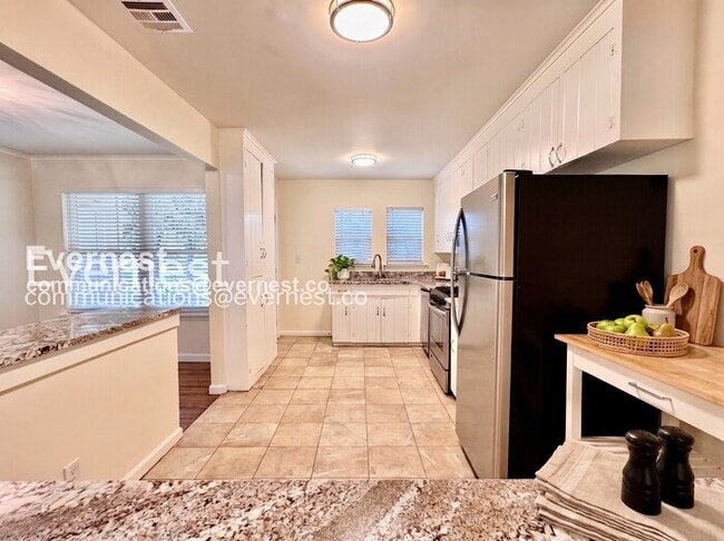 Photo - 2535 S Pittsburg Ave