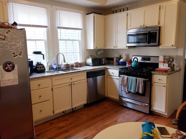 Building Photo - 101 Bogard St Unit A